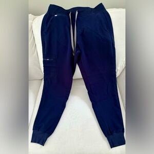 Women’s navy Figs small petite scrub pants